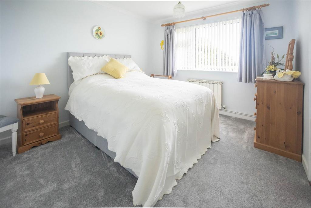 Bedroom2 2.jpg