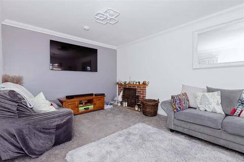 6 bedroom detached house for sale, Penfold Way, Steyning