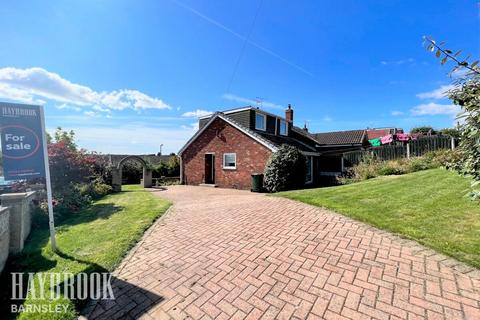 3 bedroom semi-detached house for sale, Oriel Way, Monk Bretton