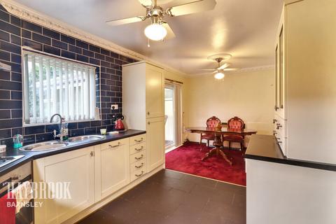3 bedroom semi-detached house for sale, Newsome Avenue, Wombwell
