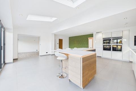 5 bedroom detached house for sale, Hookhills Road, Paignton
