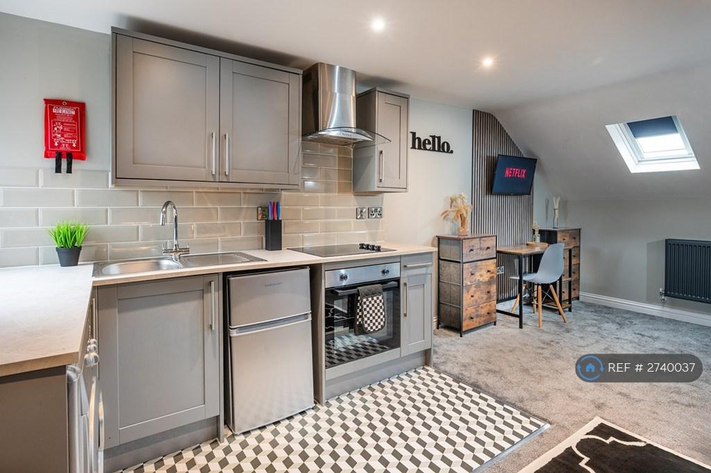 Studio Kitchen