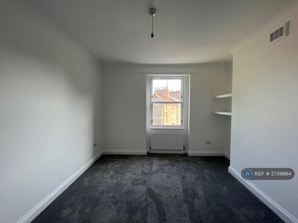 Main Bedroom With New Floor &amp; Fully Redecorated