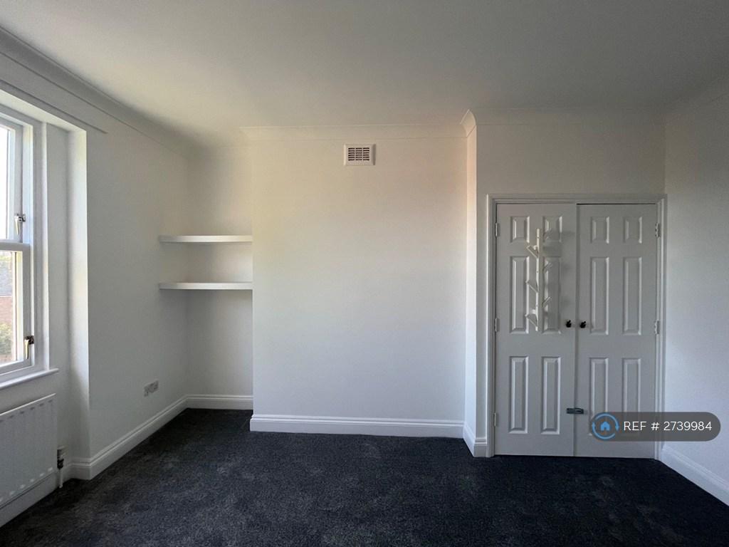 Main Bedroom With New Floor &amp; Fully Redecorated