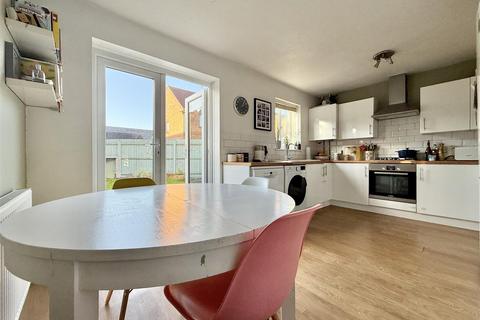 3 bedroom semi-detached house for sale, Brighton Close, Wigston LE18