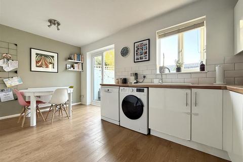 3 bedroom semi-detached house for sale, Brighton Close, Wigston LE18