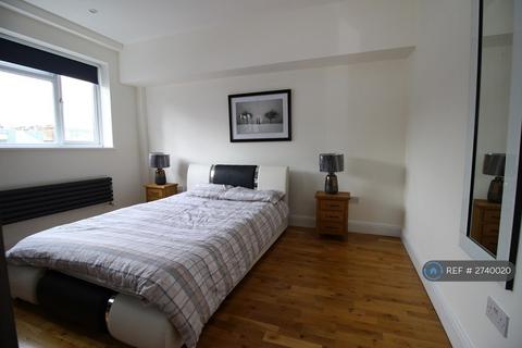 1 bedroom flat to rent, Great James Street, London, WC1N