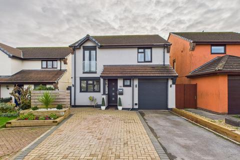 4 bedroom detached house for sale, Chartwell Close, Paignton