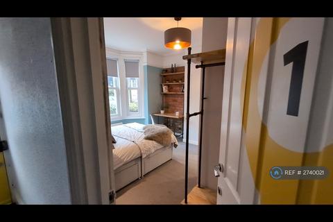 1 bedroom in a house share to rent, Monson Avenue, Cheltenham, GL50