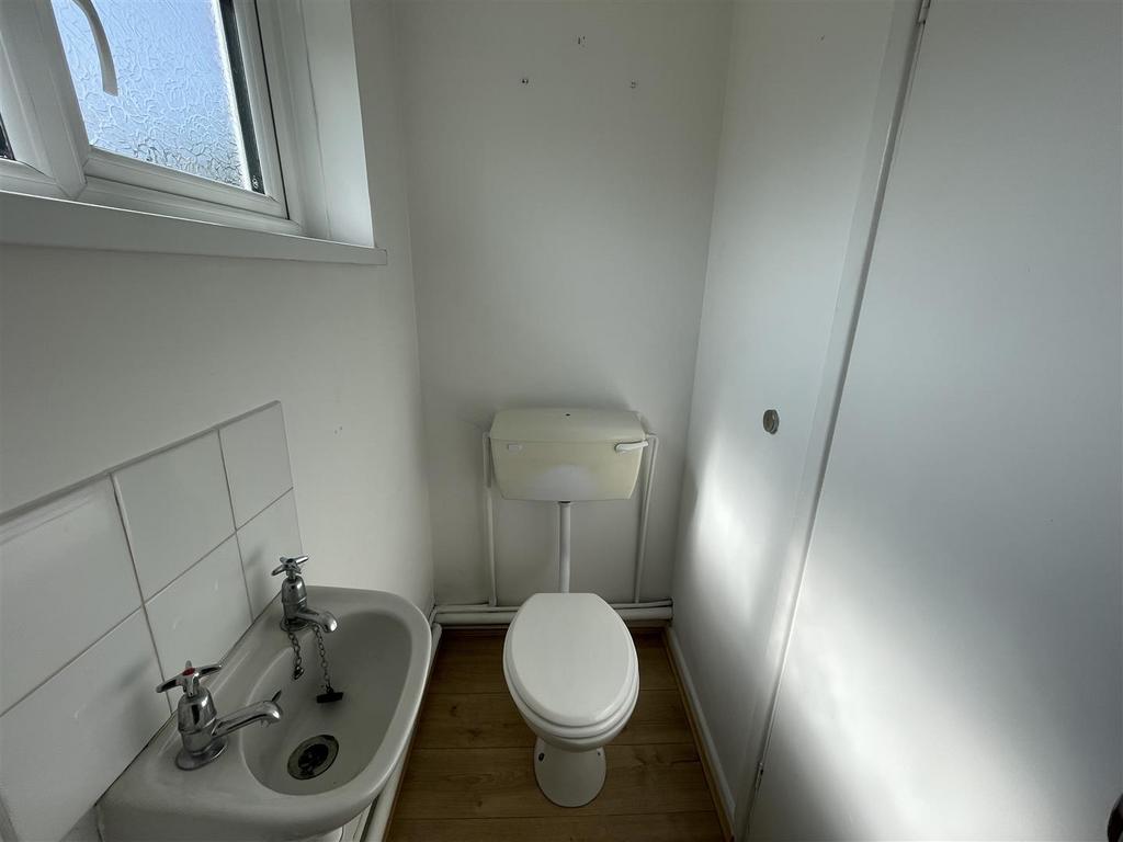 Downstairs Cloaks Wc