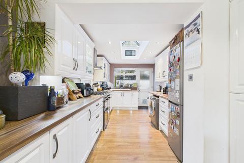 4 bedroom semi-detached house for sale, Coombe Road, Paignton