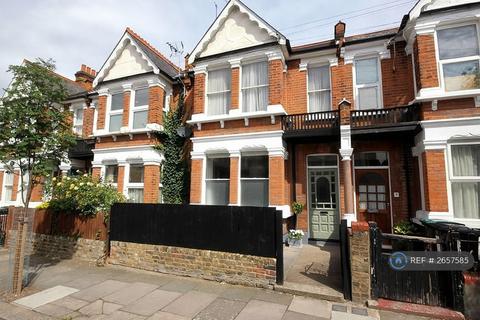 2 bedroom flat to rent, Tottenham, London, N17