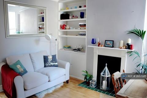 2 bedroom flat to rent, Tottenham, London, N17