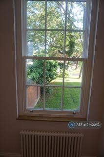 3 bedroom flat to rent, The Grange, Beeston, Nottingham, NG9