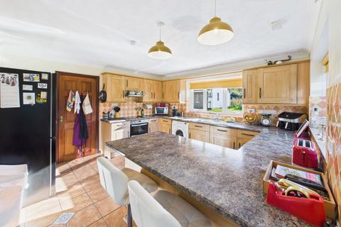 5 bedroom detached house for sale, Luscombe Road, Paignton