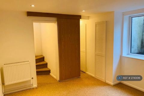 3 bedroom terraced house to rent, All Saints Road, Cheltenham, GL52