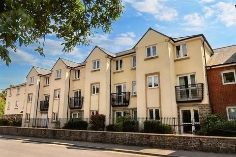 1 bedroom retirement property for sale, Second floor apartment in central Clevedon