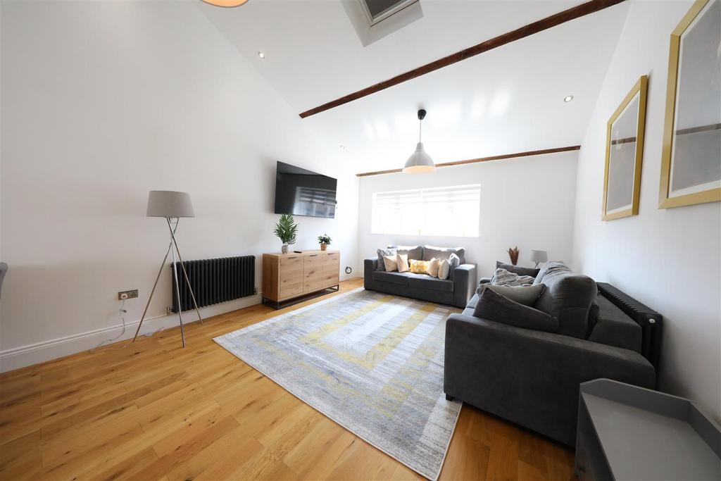 Lounge/Kitchen