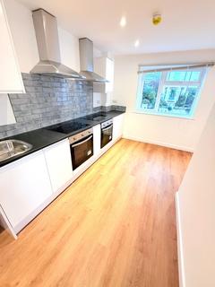 5 bedroom house of multiple occupation to rent, Churchill Road, Poole BH12