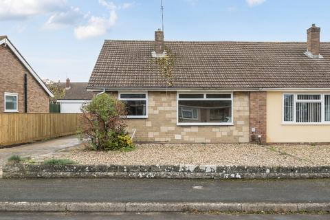 2 bedroom semi-detached bungalow for sale - Cloche Way, Stratton St Margaret, Swindon, SN2