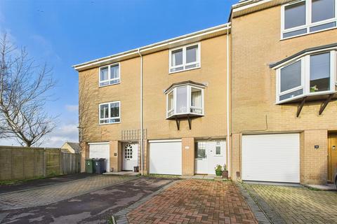 Prime Mid-Clevedon location