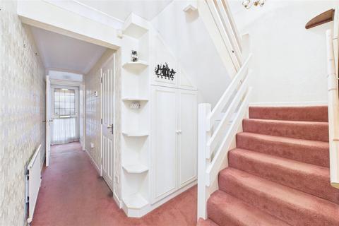 3 bedroom townhouse for sale, Iconic coastal views in prime Clevedon location