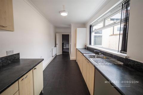 2 bedroom cottage to rent, Wilfred Street, Pallion, Sunderland