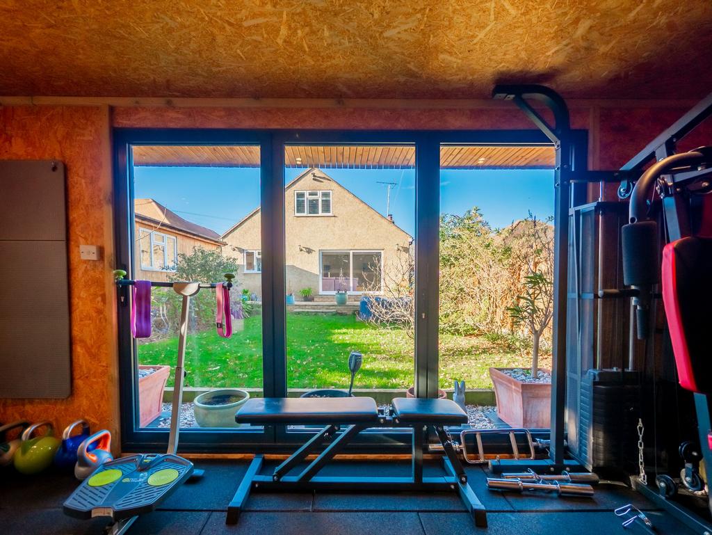 Gym/Summerhouse