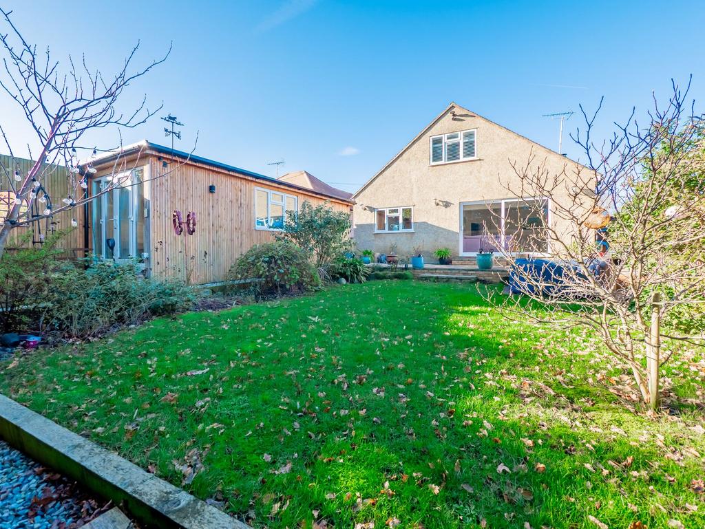 Back/Garden