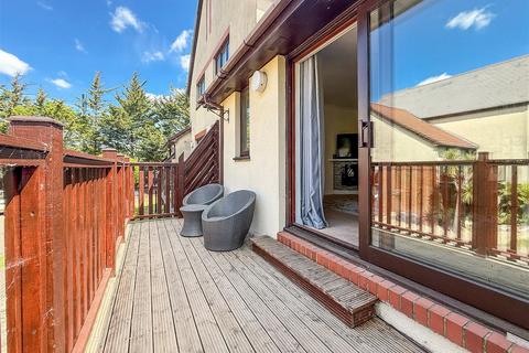 3 bedroom end of terrace house for sale, Coverack Way, Port Solent