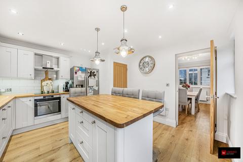 3 bedroom semi-detached house for sale, Hockley Road, Rayleigh, SS6