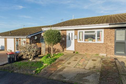 4 bedroom semi-detached house for sale, Linnet Avenue, Whitstable, Kent, CT5