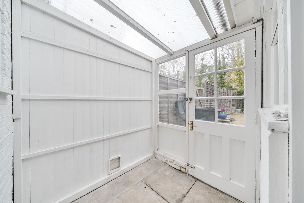 1376653-10-690c74...