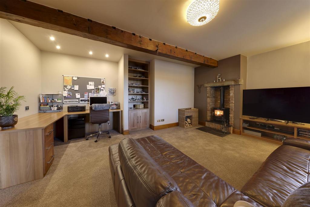 2nd Lounge Alt