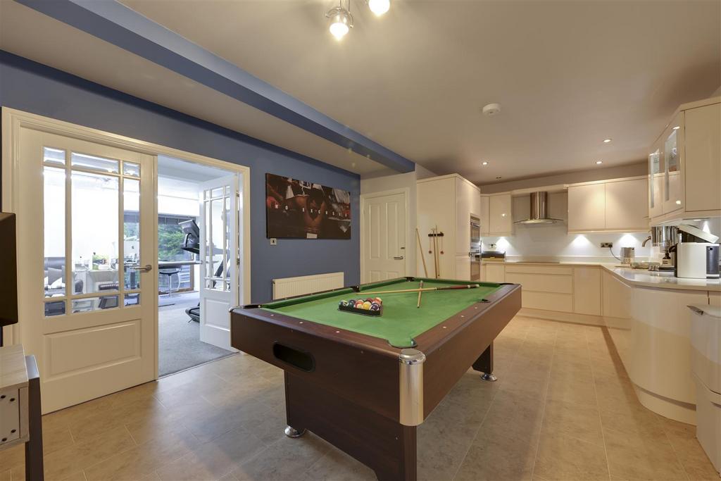 Annexe Kitchen / Dining