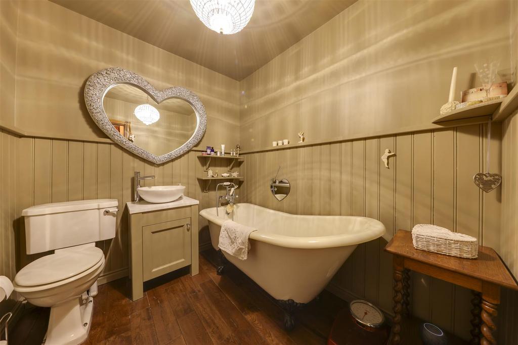 En Suite Bathroom 2