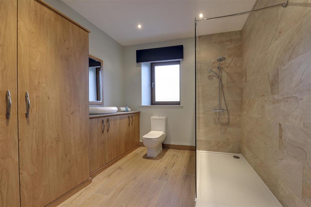 En Suite Shower 2