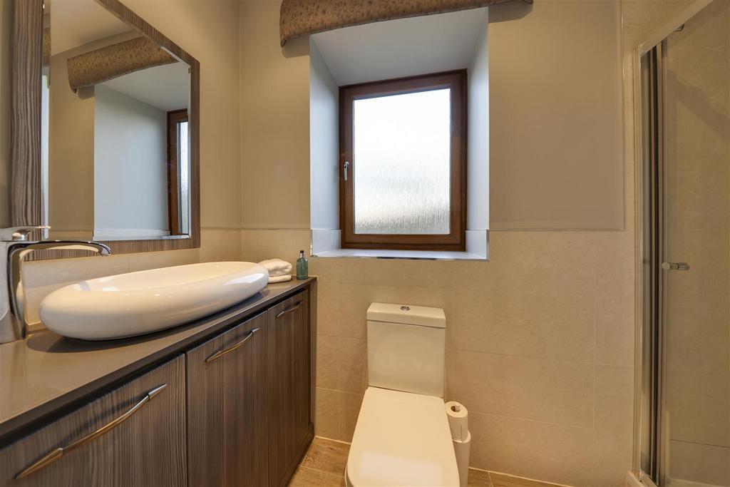 En Suite Shower 3