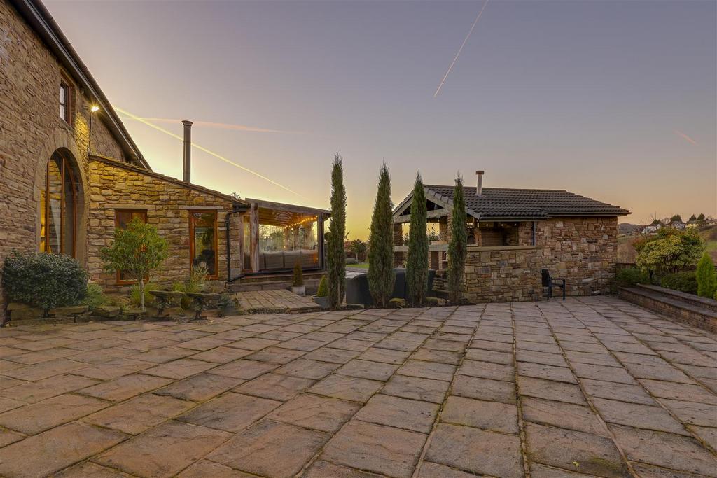 Patio Area 2