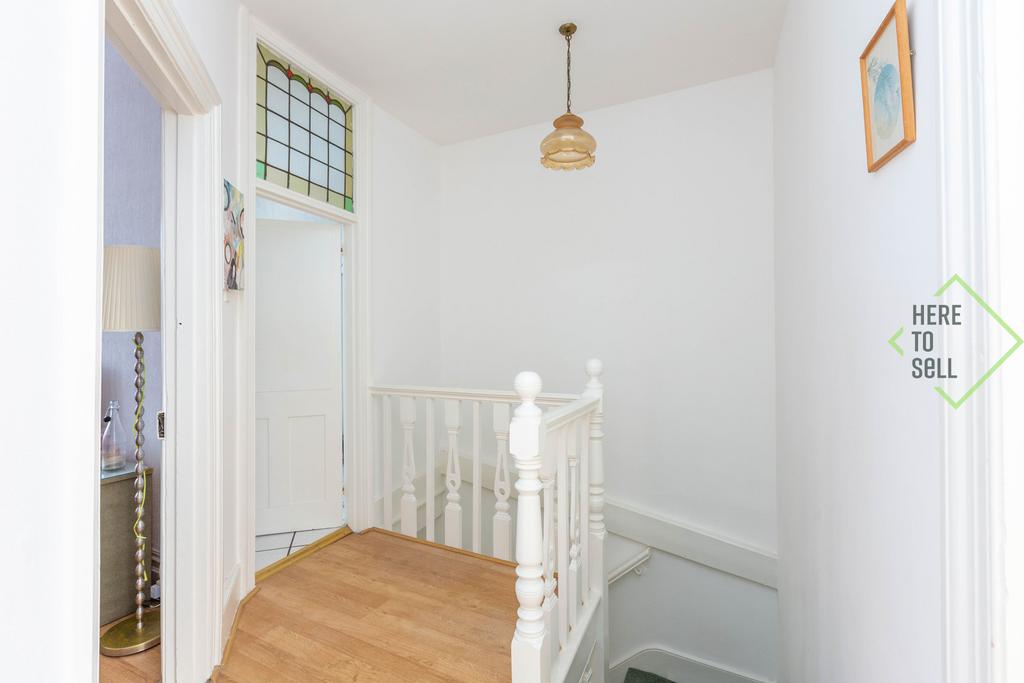 10 Hillside Avenue, N11 3 DE-19