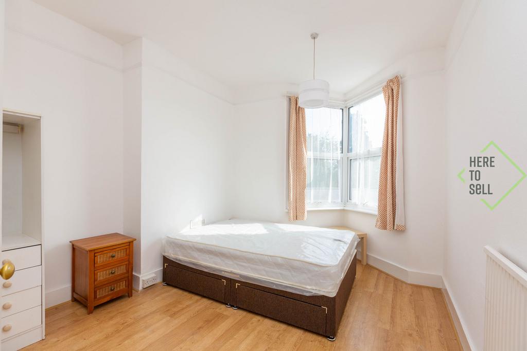10 Hillside Avenue, N11 3 DE-20