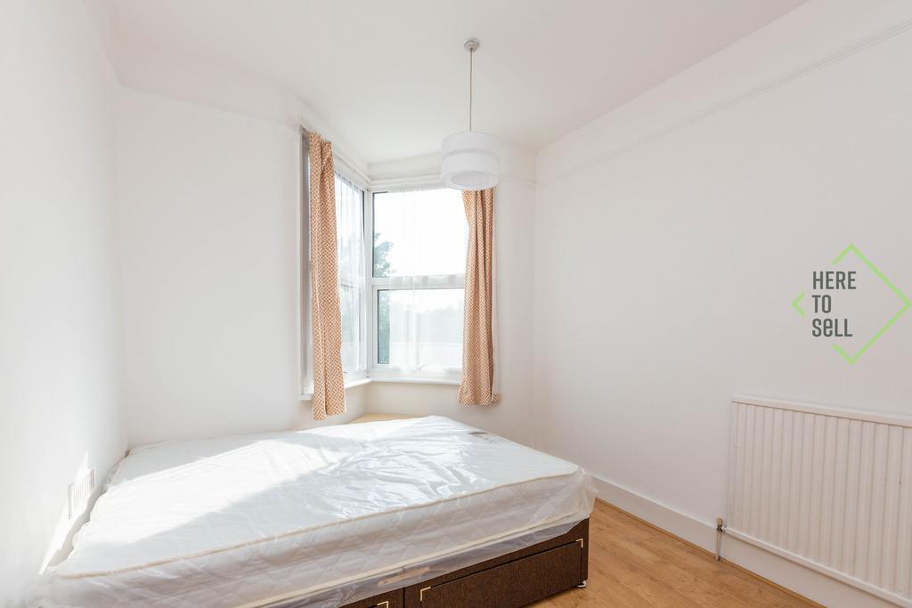 10 Hillside Avenue, N11 3 DE-21