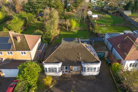 4 bedroom detached house for sale - New Barnet, Barnet EN4