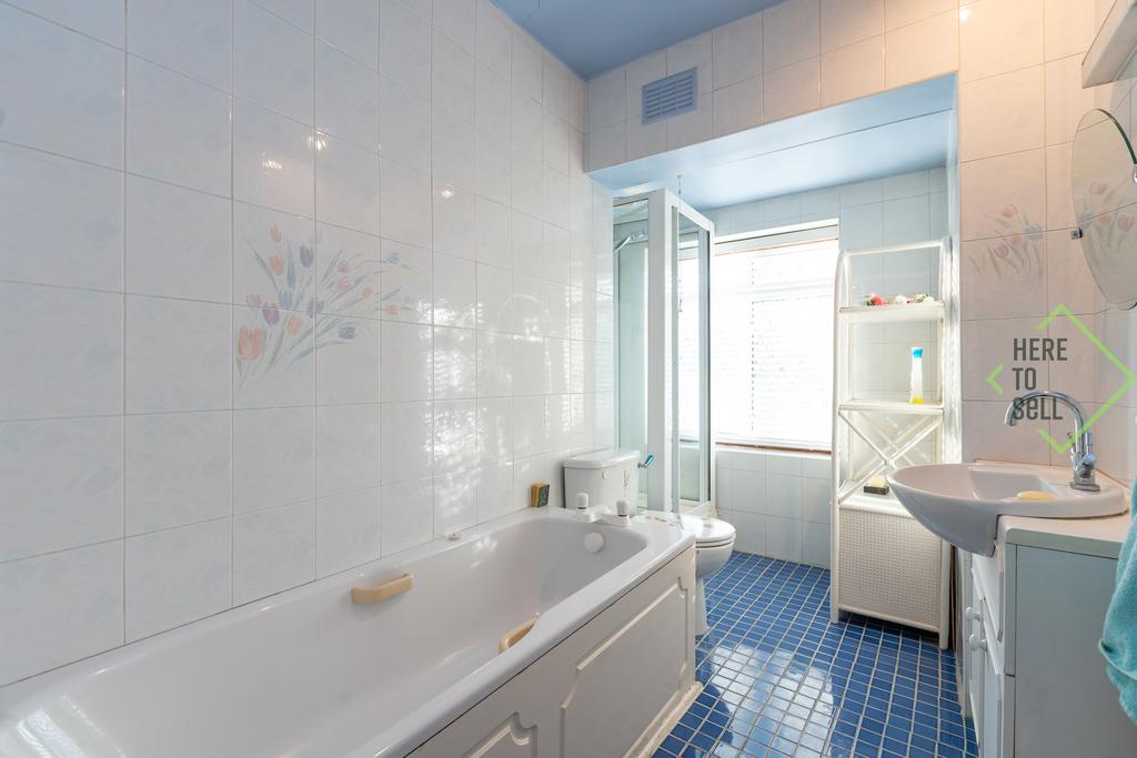 125 Park Road006