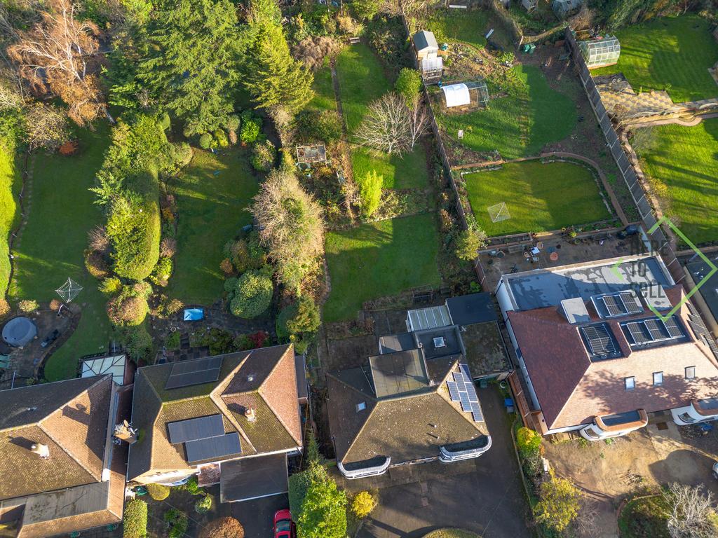125 Park Road EN4 9 QN-9