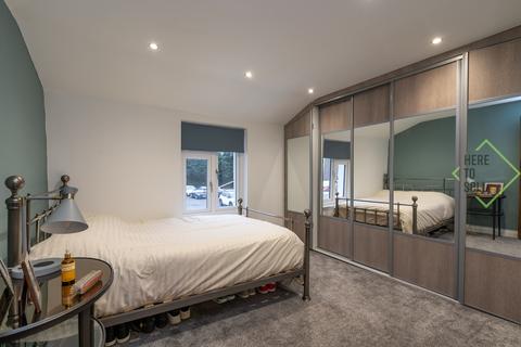 2 bedroom terraced house for sale, London N12