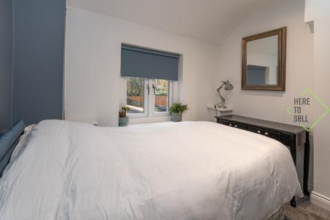 2 bedroom terraced house for sale, London N12