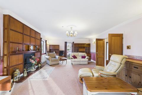 4 bedroom detached bungalow for sale, Springbank Road, Cheltenham GL51