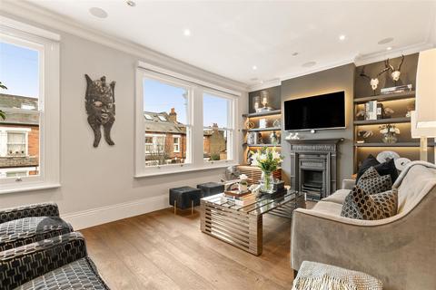 2 bedroom maisonette to rent, Balvernie Grove, London
