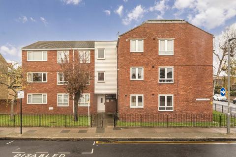 2 bedroom flat for sale - Longley Road, London SW17